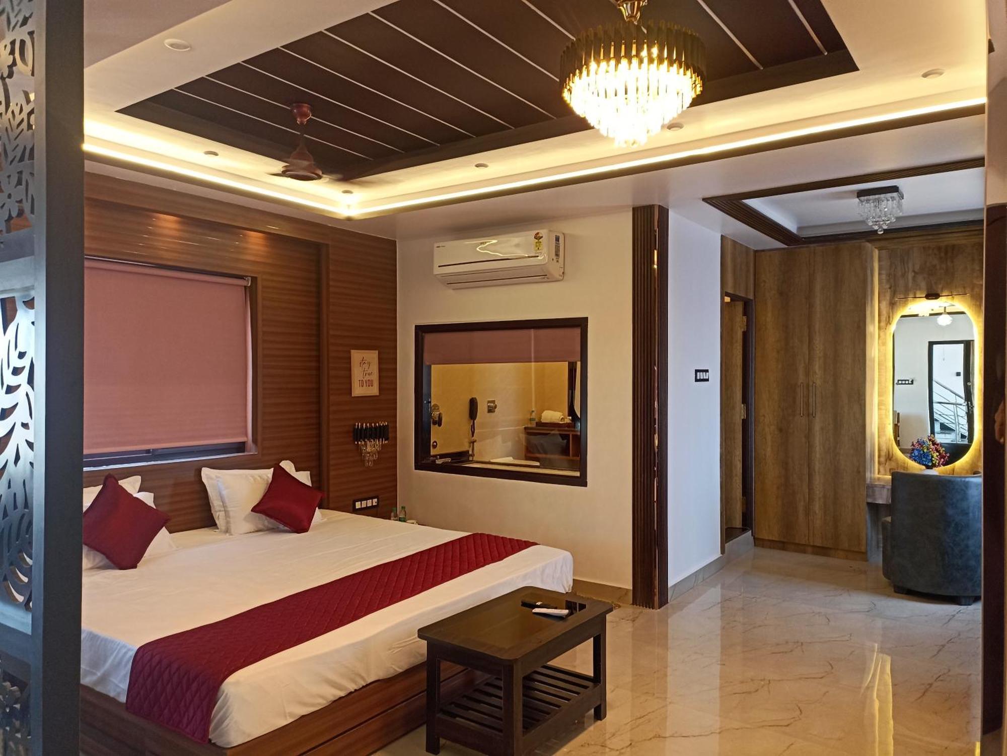 Ivy Nirvana Hotel Kiul Ngoại thất bức ảnh